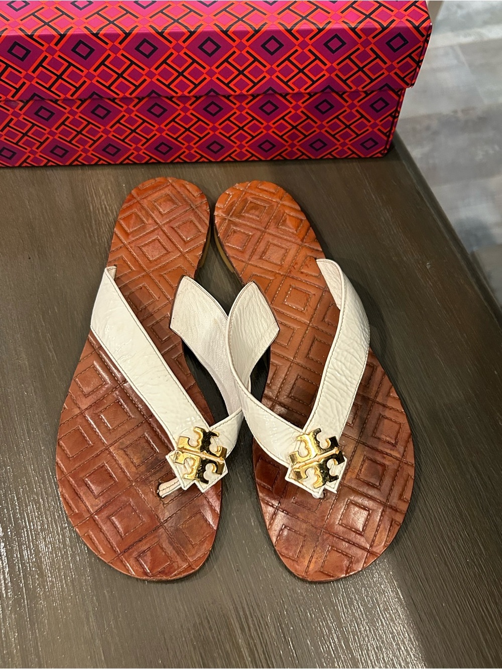 Tory Burch white leather upper sandal 7M with box